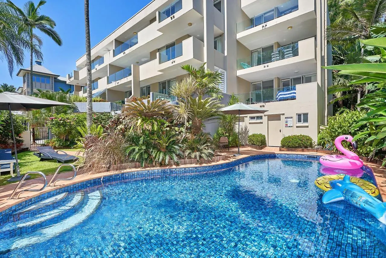 Paringa 2 Bedroom Top Floor Beach Front Apartment Palm Cove